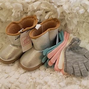 BRAND NEW  Toddler Boots Sz 7 & Kids 4pk Gloves
